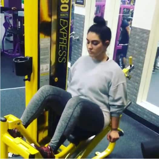 gym outfits for pakistani girls