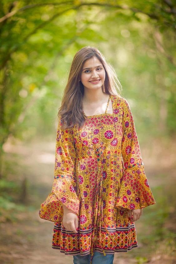 outfits For Pakistani Girls With Short Height