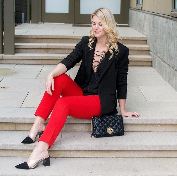 Outfits To Wear With Red Pants–20 Ideas On How To Wear Red Pants