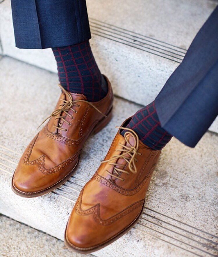 How to Wear Colorful Socks for Men ? 25 Outfit Ideas's Colorful Socks (1)