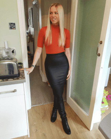 50 Best Pencil Skirt Outfit Ideas with Styling