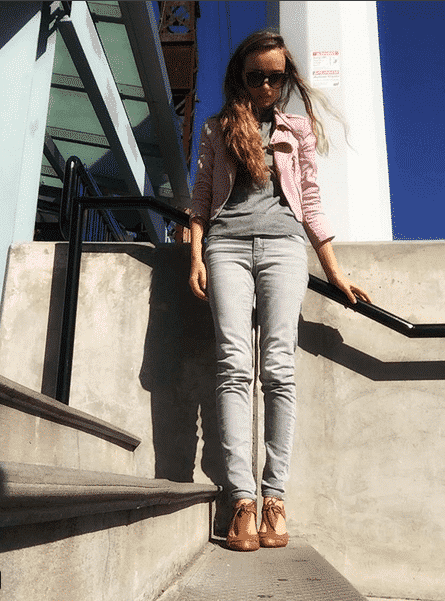 Outfits With Grey Jeans (12)