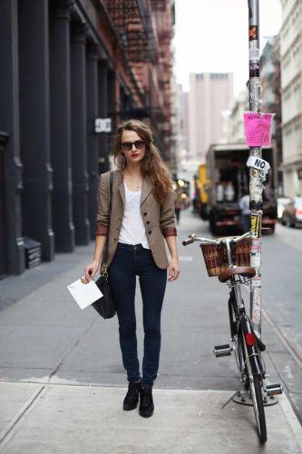 Wearing Business Casual Jeans- 21 Ways to Wear Jeans at Work's Outfits with Business Casual Jeans (5)