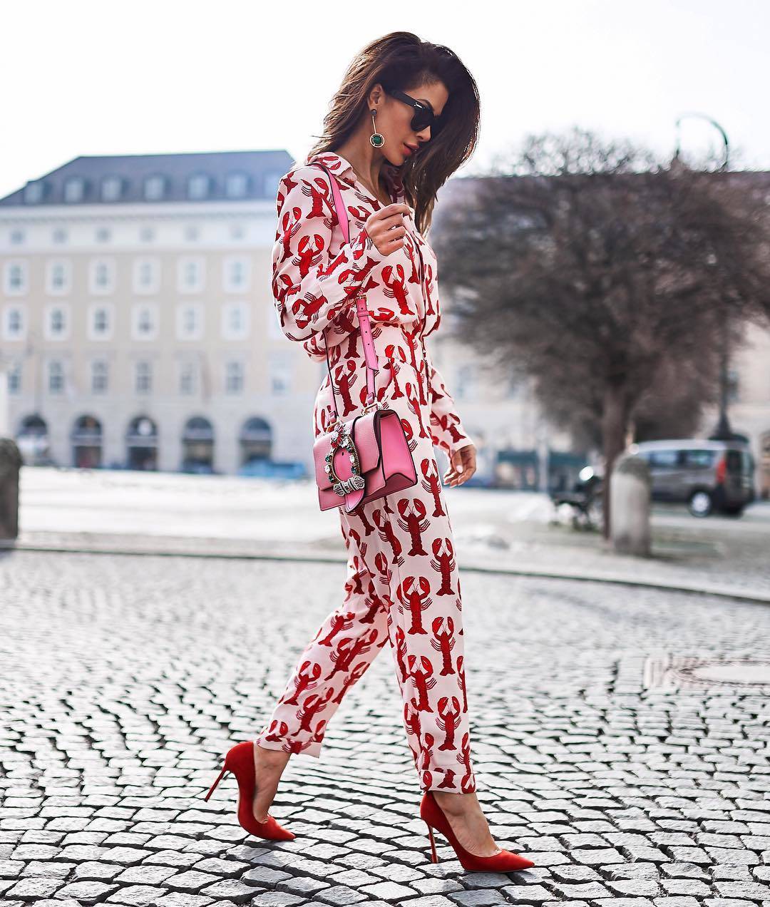 what to wear with women printed pants