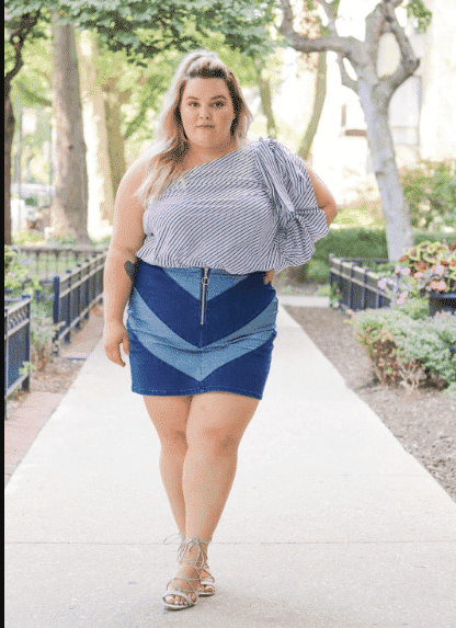 Best Denim Skirts Outfits for Plus Size Women to Wear