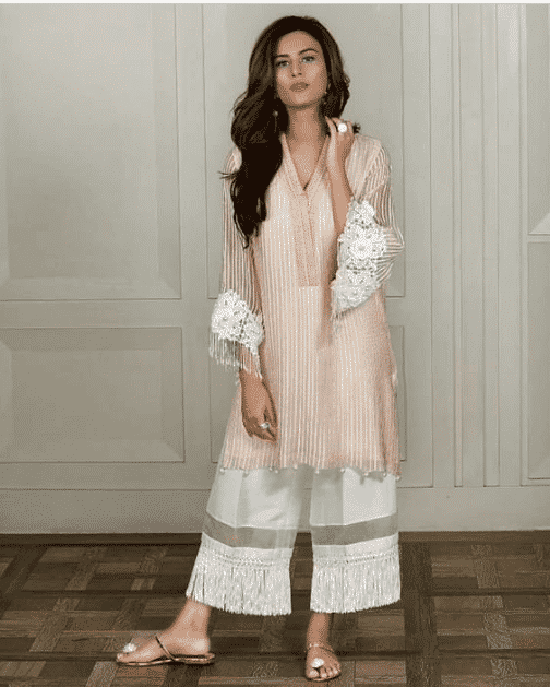 32 Best Women's Kurta Pajama Styles for Weddings In 2022