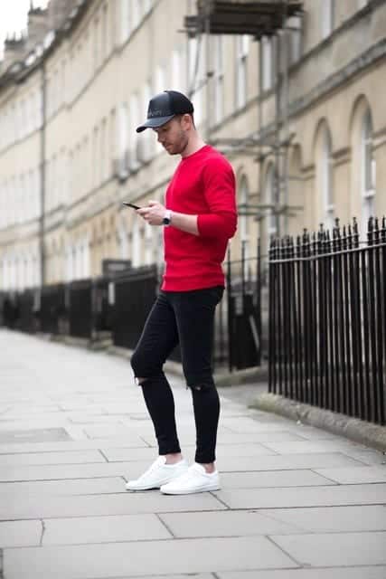 25 Outfits to Wear with White Sneakers for Men