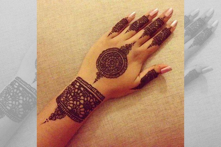 30 Best Bangle Mehndi Designs To Inspire You (8)