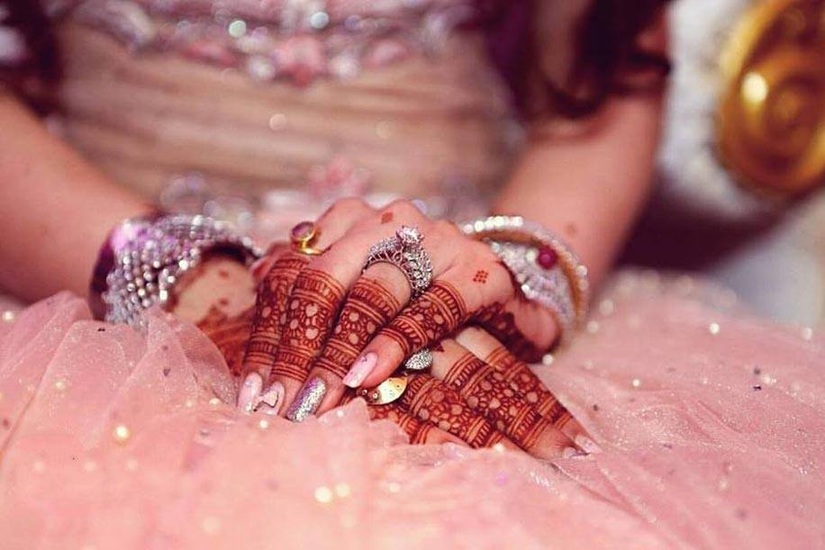 Engagement Mehndi Designs You Should Try (13)