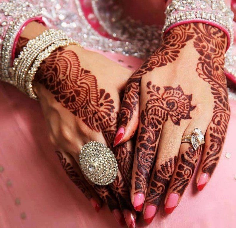 Engagement Mehndi Designs You Should Try (11)