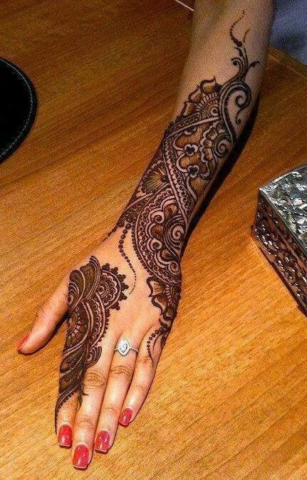 Engagement Mehndi Designs You Should Try (48)
