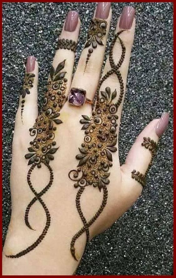 Engagement Mehndi Designs You Should Try (47)
