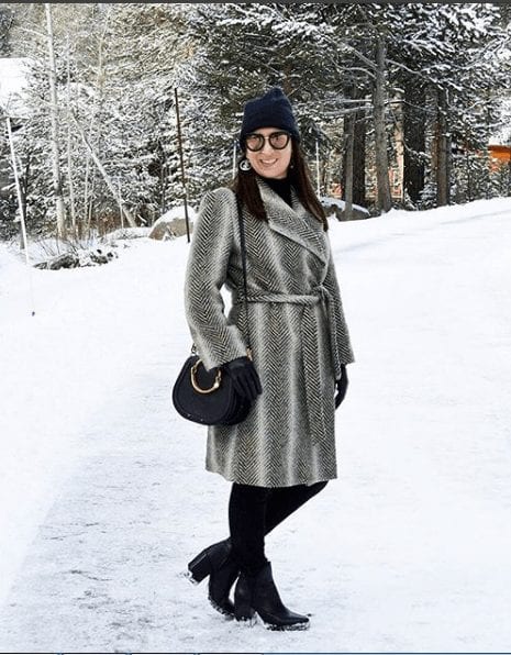30 Best Winter Travelling Outfits for Women Over 50