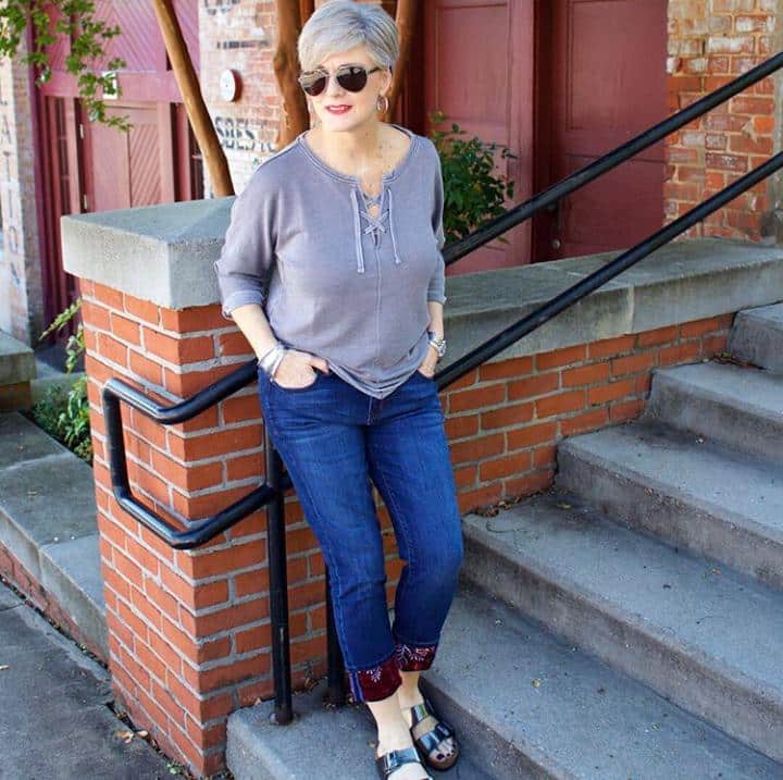 Styling Jeans for Women Over 50 (4)