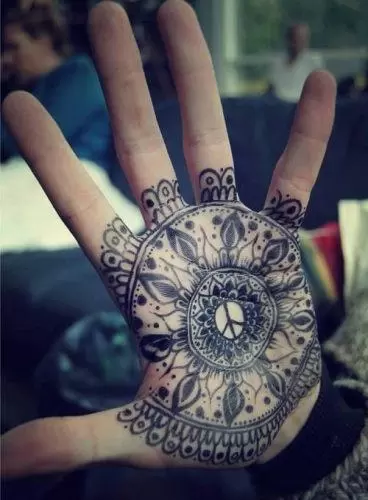 Round Mehndi Designs (35)