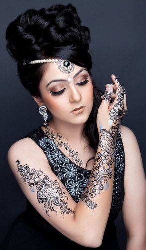 Colourful Henna And Mehndi Designs (49)