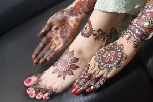 Round Mehndi Designs (25)