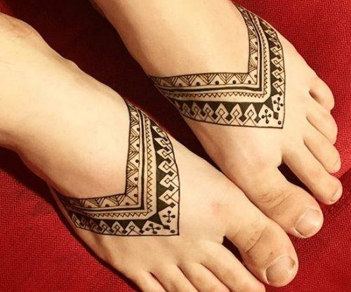 Beautiful Mehndi Designs for Feet (36)