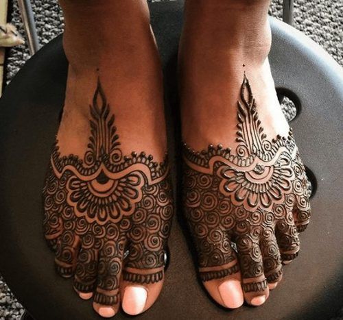 Beautiful Mehndi Designs for Feet (35)