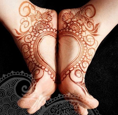 Beautiful Mehndi Designs for Feet (26)