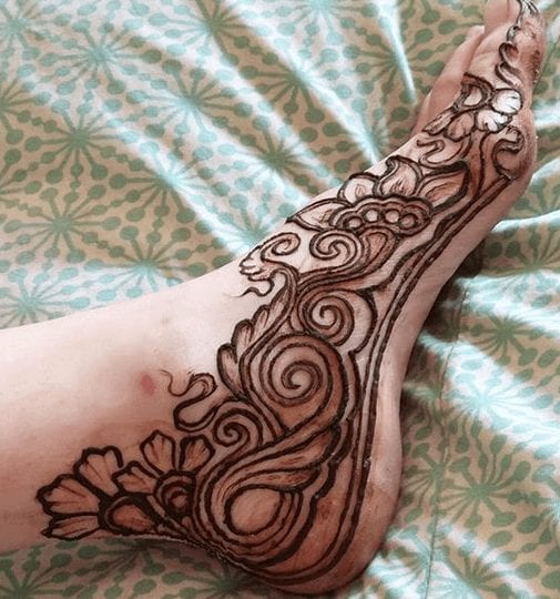 Beautiful Mehndi Designs for Feet (2)