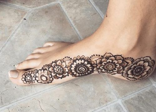 Beautiful Mehndi Designs for Feet (43)