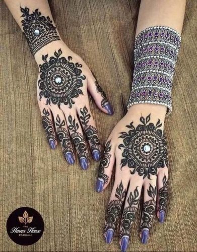 Colourful Henna And Mehndi Designs (31)