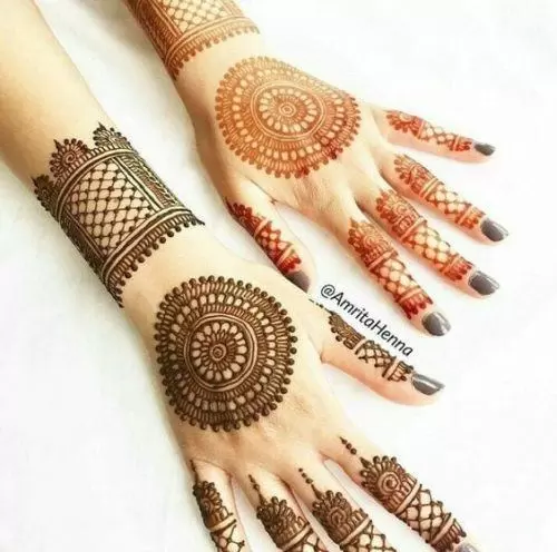 Round Mehndi Designs (17)