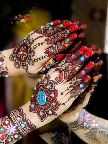 Colourful Henna And Mehndi Designs (6)