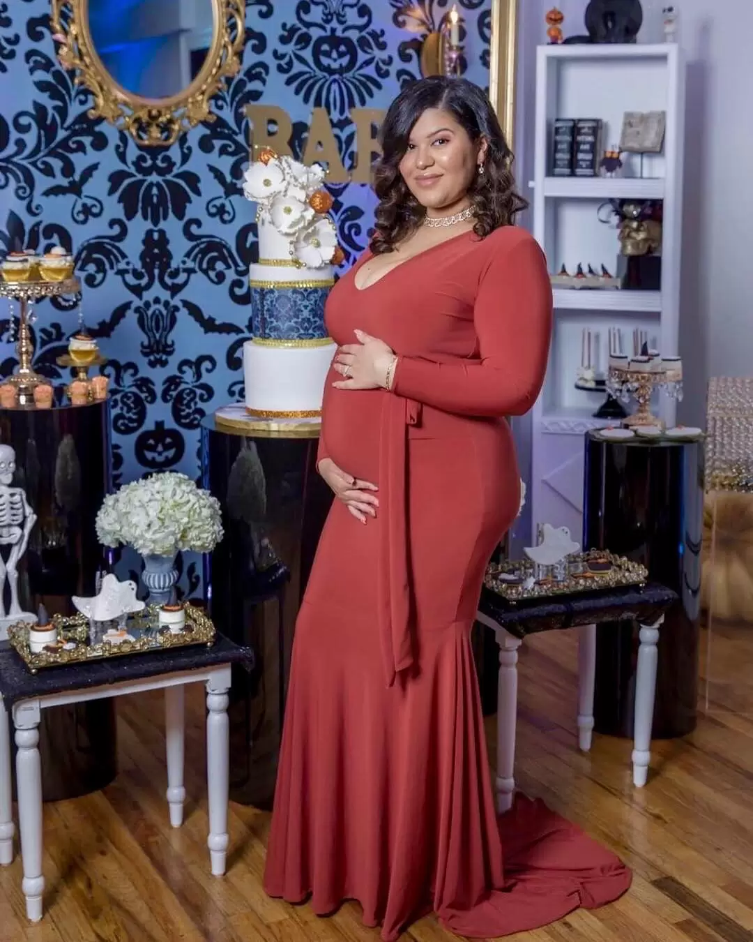 Stylish Maternity Christmas Outfits (3)