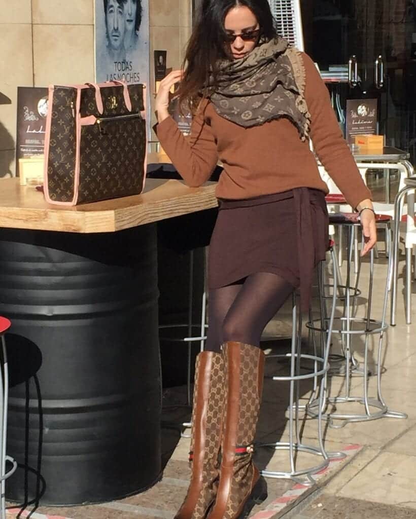 brown outfit ideas for women (22)