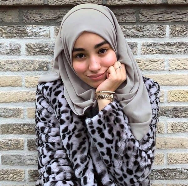 Stunning Outfits To Wear With Hijab (1) (16)