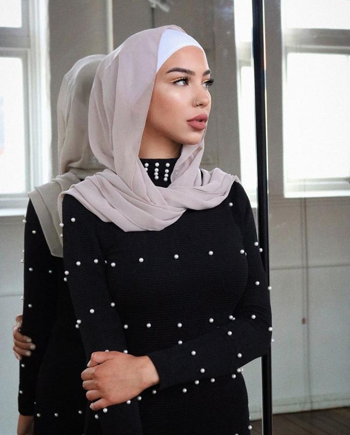 Stunning Outfits To Wear With Hijab (1) (15)