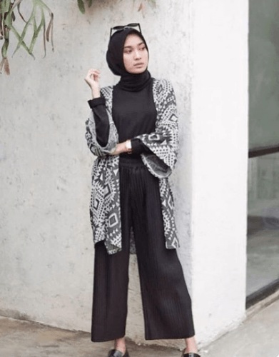 19 Modest Hijab Outfits for Honeymoon for Muslim Couples