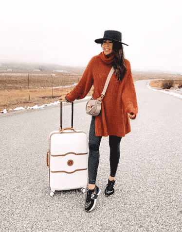20 Best Legging Outfit Ideas While Travelling