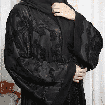 10 Latest Velvet Abaya Styles And Tips On How To Wear Them
