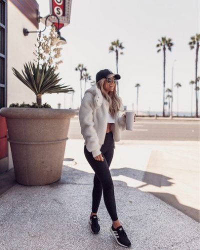 20 February Outfit Ideas For Women – Feb 2022 Fashion Trends