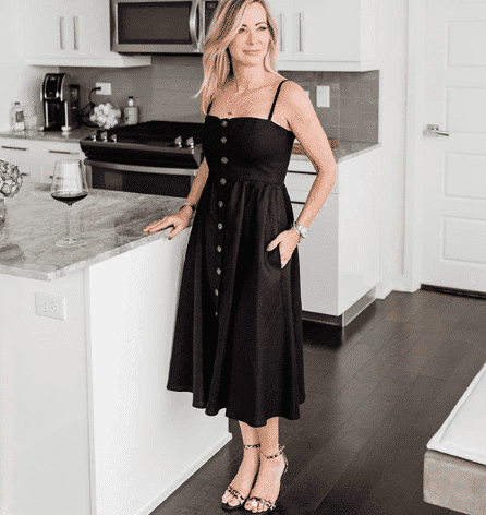 what to wear on a date for 40 plus women