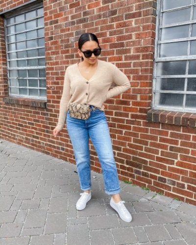 how to wear sweater with jeans for women