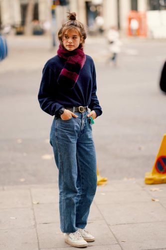 how to wear sweater with jeans for women