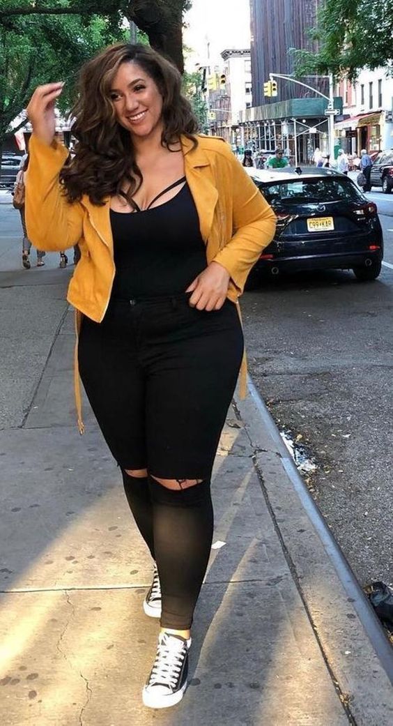 Top and Jeans Plus-Size Outfits