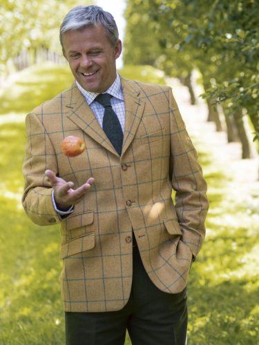 Wedding Guest Outfits For Men Over 50 - 14