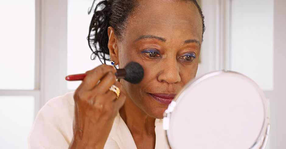 Pro Makeup Tips for Older Women from Professionals