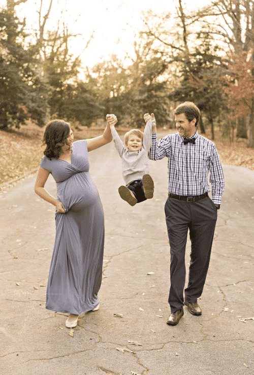 15 Best Baby Shower Outfits For Family: Mom, Dad & Kids