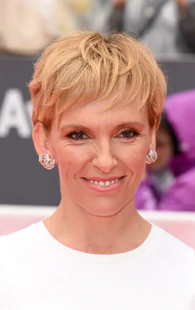 short hairstyles for women over 50