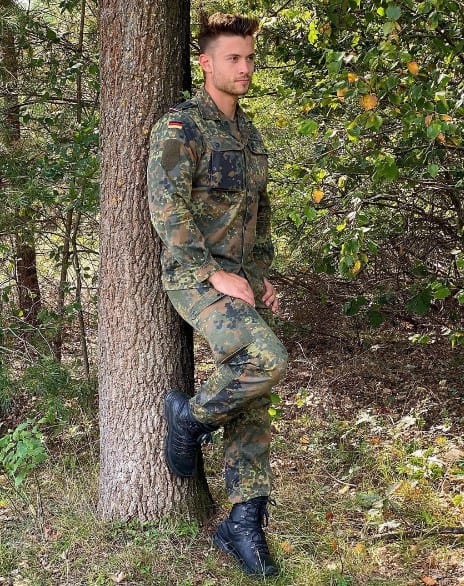 Camouflage Pants Outfits For Men