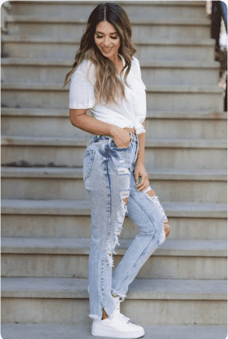 Distressed jeans tailgate look