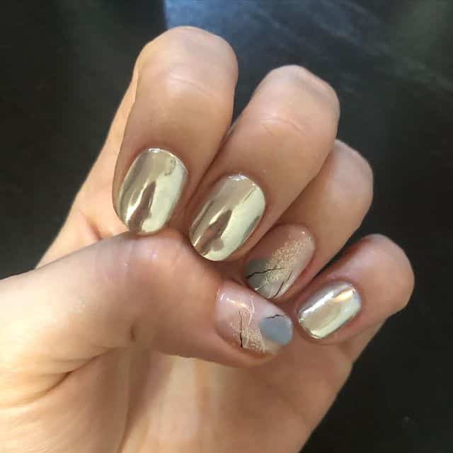 Metallic Manicure Ideas for Short Nails