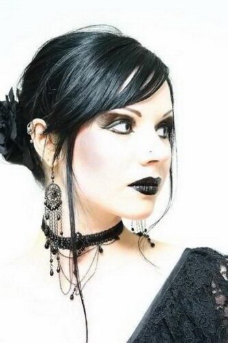 20 Stunning Short Goth Hairstyles for 2023