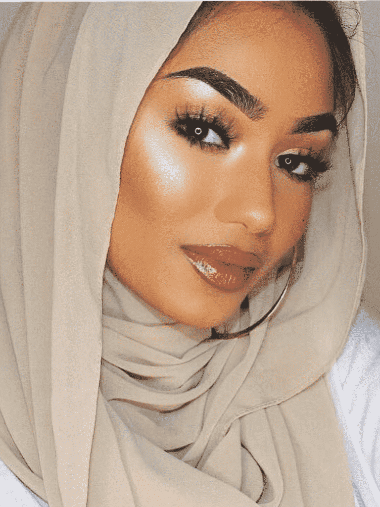 hijab dengan kulit gelap